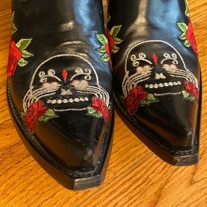 EUC Old Gringo See /Hear /Speak No Evil Boots